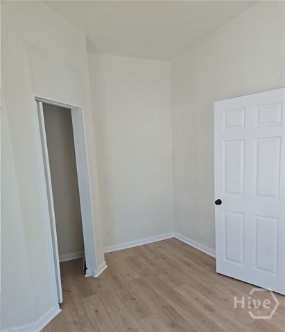 14 W 54th Street, Savannah, GA 31405