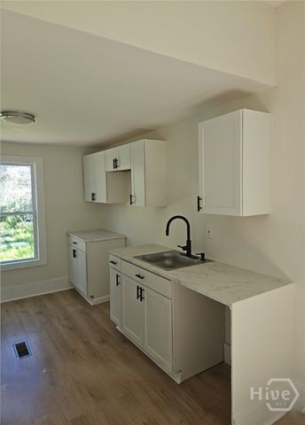 14 W 54th Street, Savannah, GA 31405