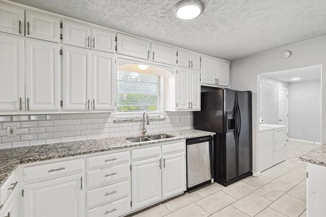 2120 Nottingham Boulevard, Fort Worth, TX 76112