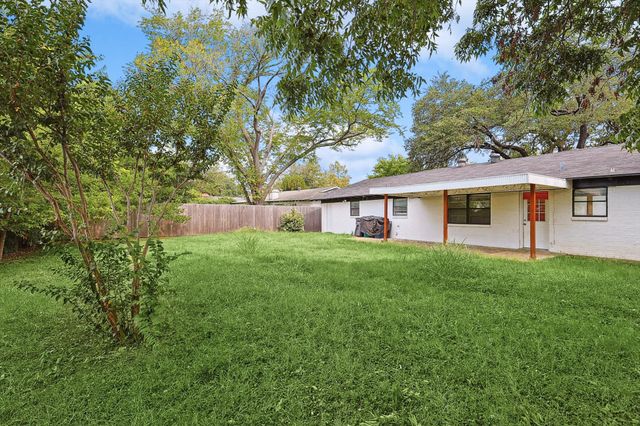 2120 Nottingham Boulevard, Fort Worth, TX 76112