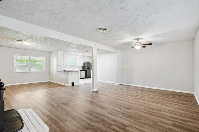 2120 Nottingham Boulevard, Fort Worth, TX 76112