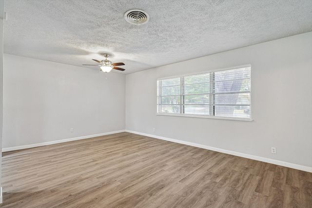 2120 Nottingham Boulevard, Fort Worth, TX 76112