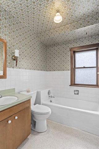 515 N Pine Street, Janesville, WI 53548