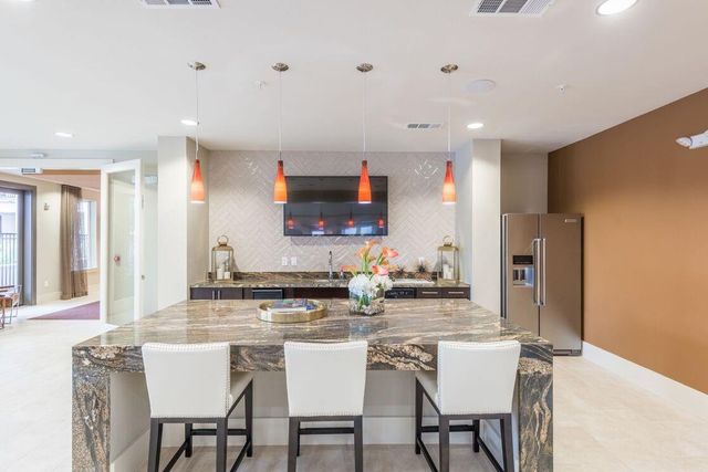 807 S Post Oak Lane 2322, Houston, TX 77056