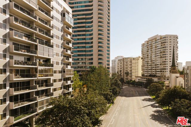 10450 Wilshire Boulevard 4J, Los Angeles, CA 90024