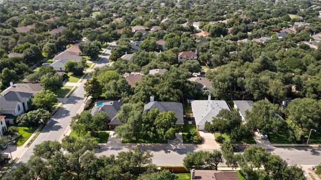 1333 Nightingale DR, Cedar Park, TX 78613