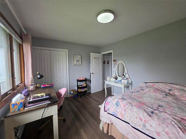 37 Jonquill Lane, Kings Park, NY 11754