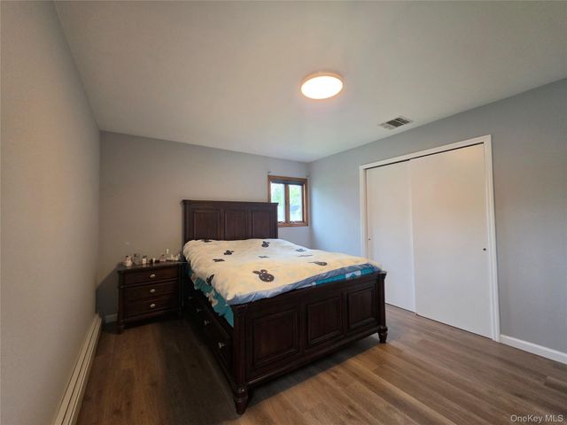 37 Jonquill Lane, Kings Park, NY 11754
