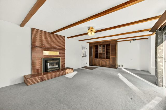 6 S Groveland Avenue, Medford, OR 97504