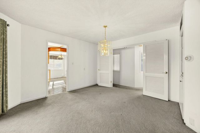 6 S Groveland Avenue, Medford, OR 97504