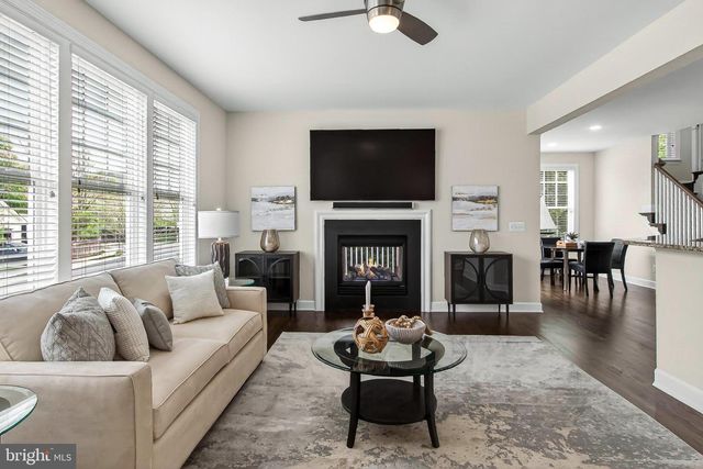 41004 INDIGO PL, Leesburg, VA 20175