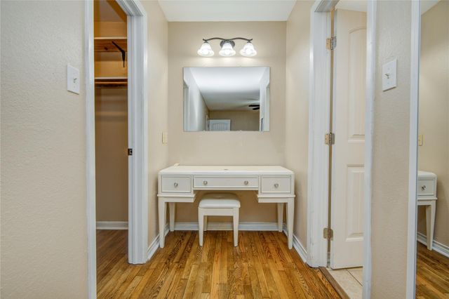 433 Southern Oaks Drive, Lake Jackson, TX 77566