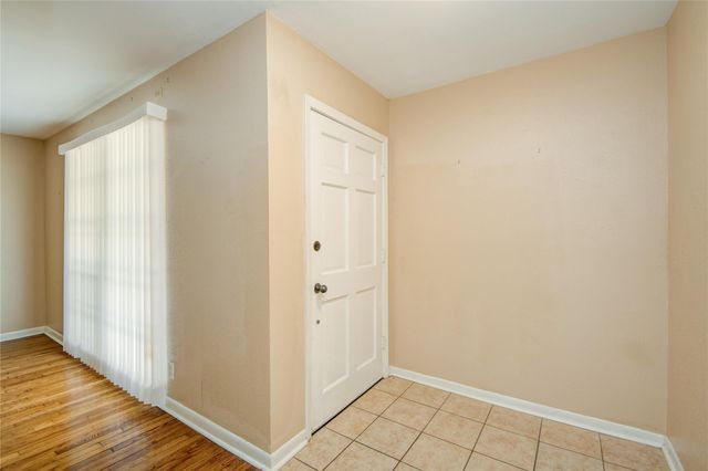 433 Southern Oaks Drive, Lake Jackson, TX 77566