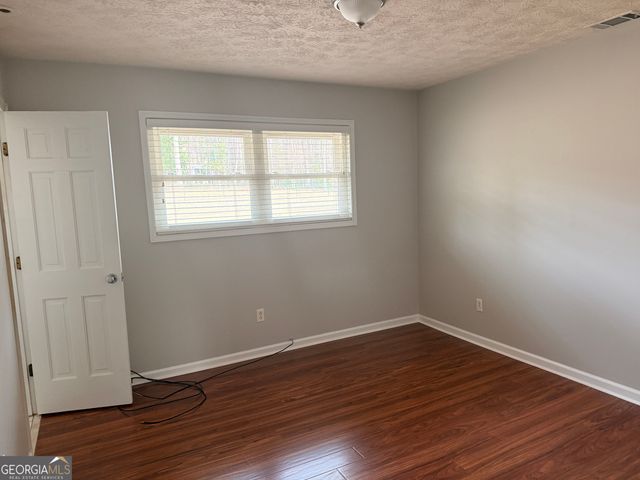 621 Golf View Drive, Peachtree City, GA 30269