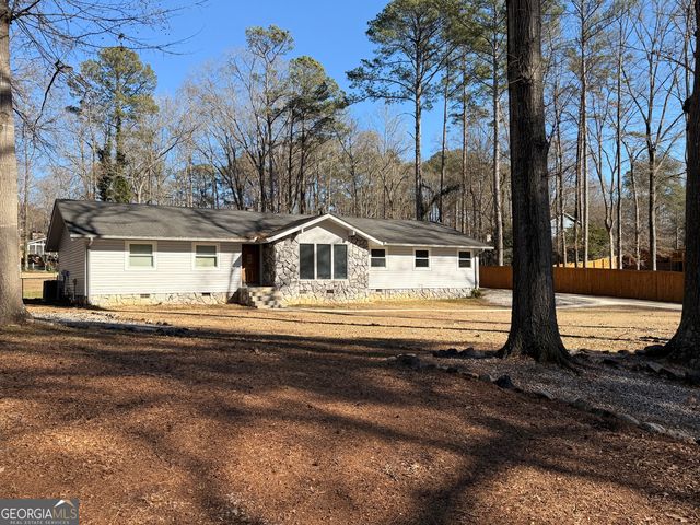 621 Golf View Drive, Peachtree City, GA 30269