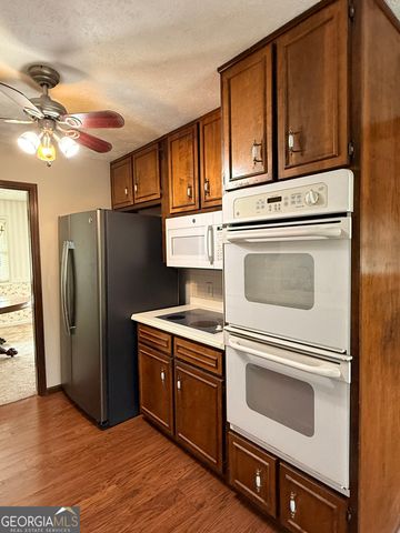 621 Golf View Drive, Peachtree City, GA 30269