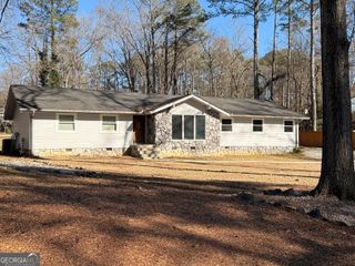 621 Golf View Drive, Peachtree City, GA 30269