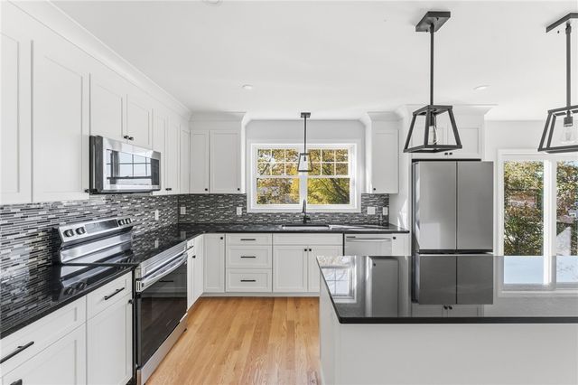 2 Teresa Ann Crossing, West Warwick, RI 02893