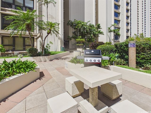 1650 Ala Moana Boulevard 1907, Honolulu, HI 96815