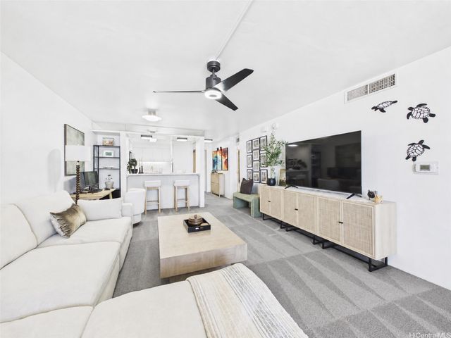 1650 Ala Moana Boulevard 1907, Honolulu, HI 96815