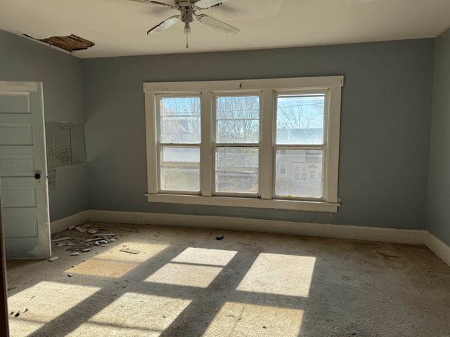 11 NW 2nd Street, Oelwein, IA 50662