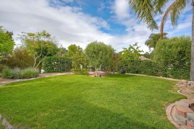1531 Silverado Dr, Oceanside, CA 92057