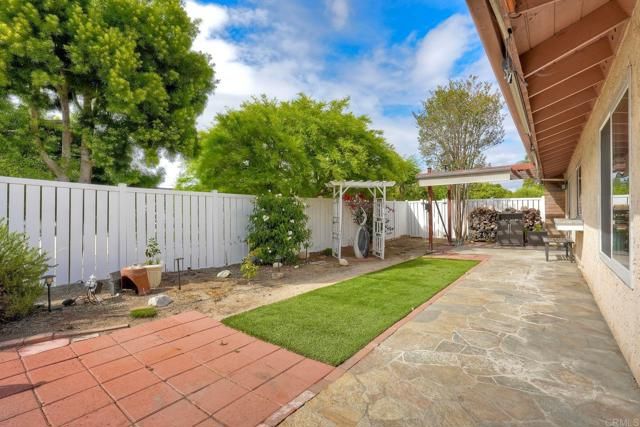 1531 Silverado Dr, Oceanside, CA 92057
