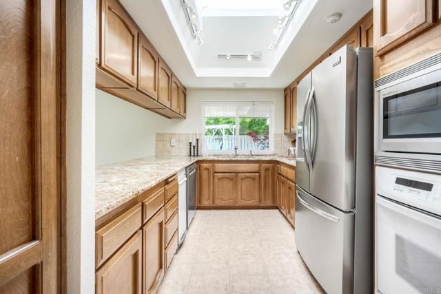 1531 Silverado Dr, Oceanside, CA 92057