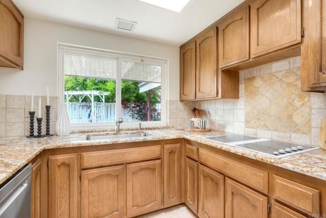1531 Silverado Dr, Oceanside, CA 92057