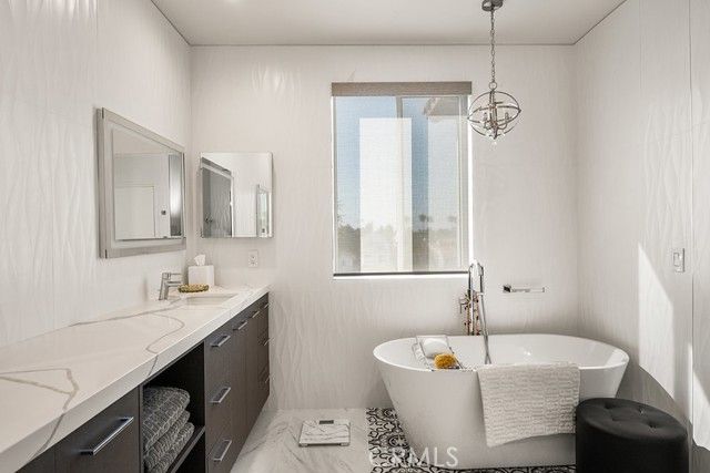 340 5th Street, Huntington Beach, CA 92648