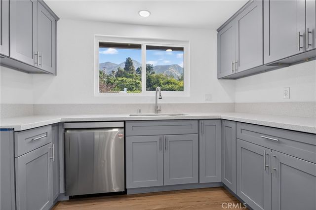 13877 Shablow Avenue, Sylmar, CA 91342