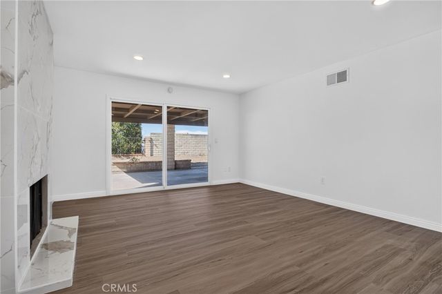 13877 Shablow Avenue, Sylmar, CA 91342