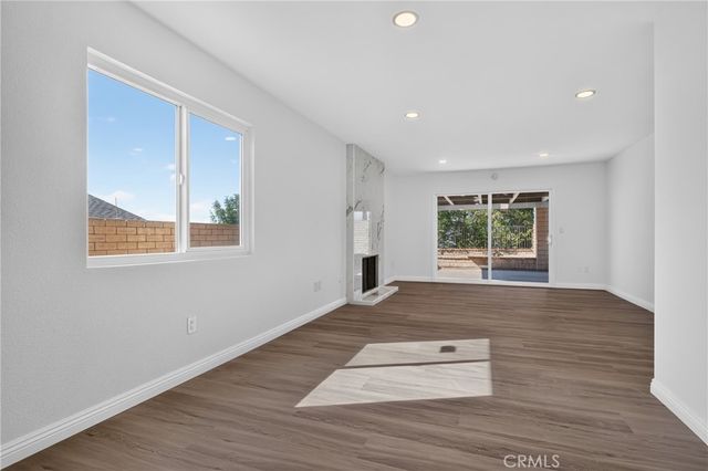 13877 Shablow Avenue, Sylmar, CA 91342