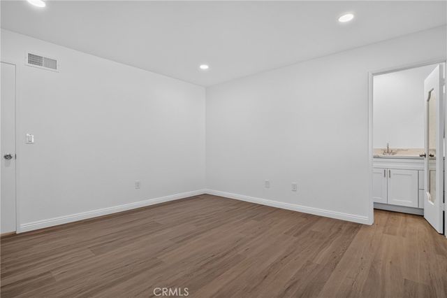 13877 Shablow Avenue, Sylmar, CA 91342