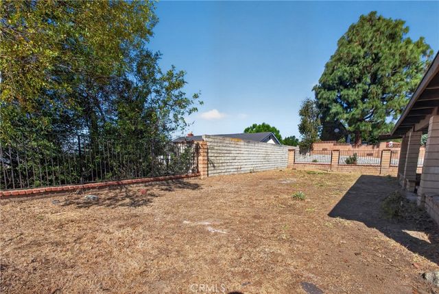 13877 Shablow Avenue, Sylmar, CA 91342