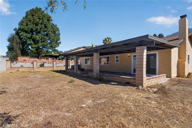 13877 Shablow Avenue, Sylmar, CA 91342