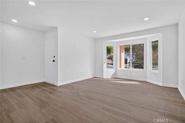 13877 Shablow Avenue, Sylmar, CA 91342