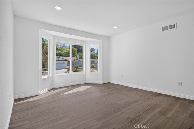 13877 Shablow Avenue, Sylmar, CA 91342