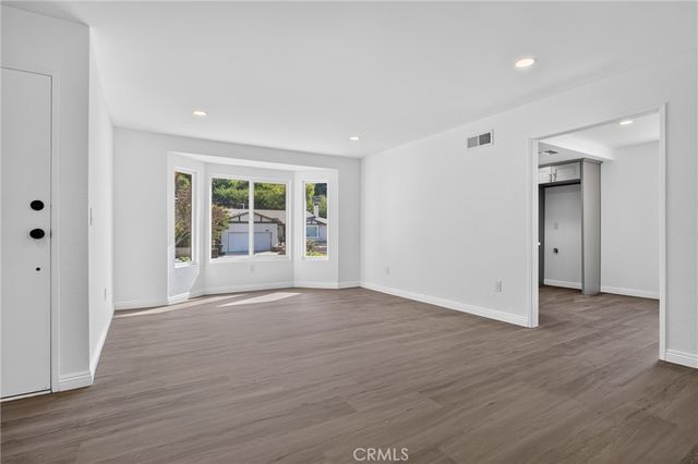 13877 Shablow Avenue, Sylmar, CA 91342