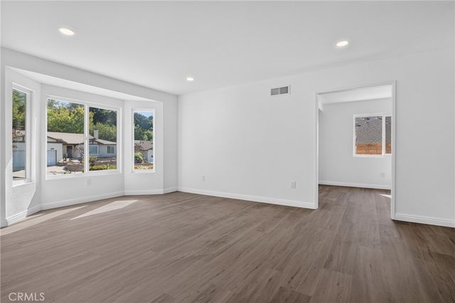 13877 Shablow Avenue, Sylmar, CA 91342