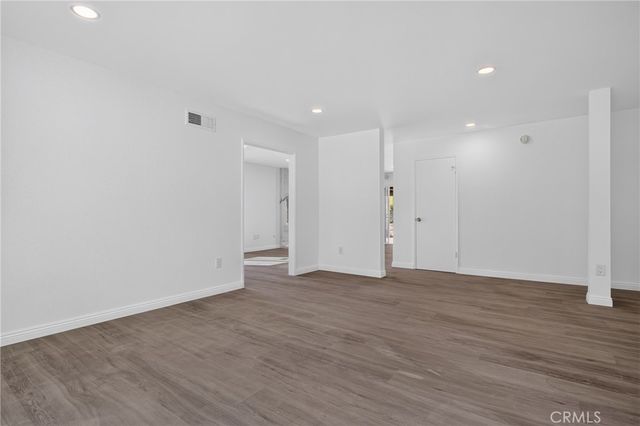 13877 Shablow Avenue, Sylmar, CA 91342