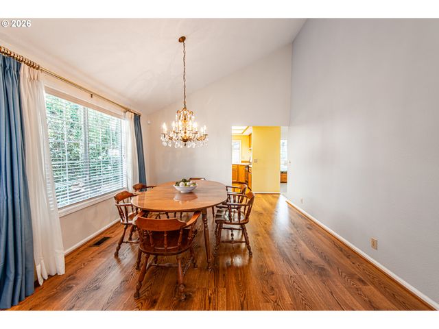 1810 HAPPY Ln, Eugene, OR 97401