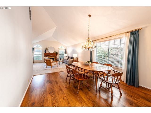 1810 HAPPY Ln, Eugene, OR 97401