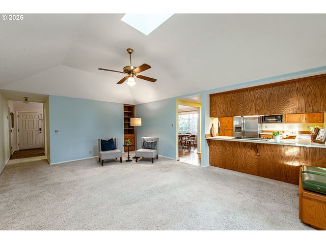 1810 HAPPY Ln, Eugene, OR 97401