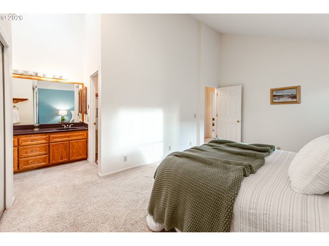 1810 HAPPY Ln, Eugene, OR 97401