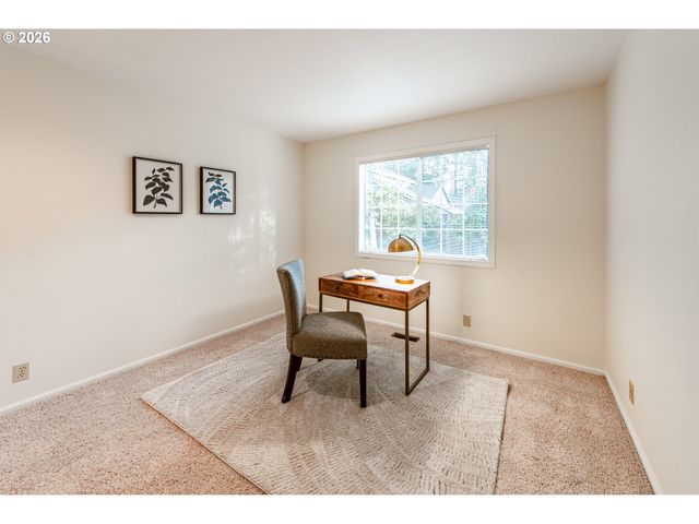 1810 HAPPY Ln, Eugene, OR 97401