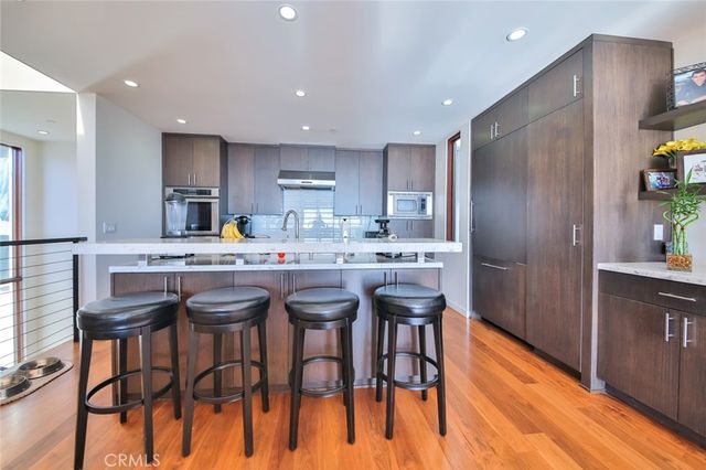 104 Manhattan Avenue, Manhattan Beach, CA 90266
