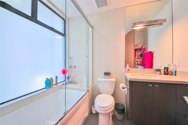 104 Manhattan Avenue, Manhattan Beach, CA 90266