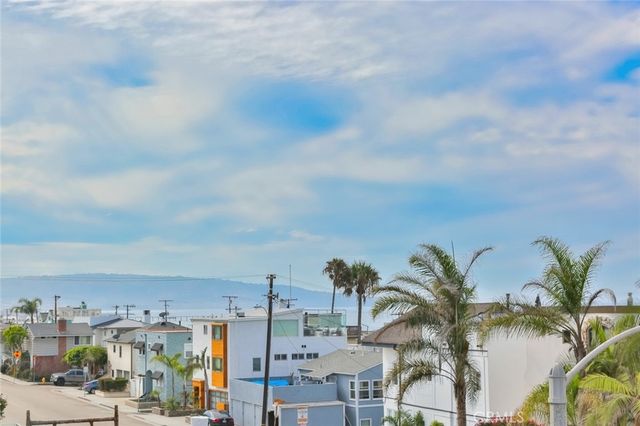 104 Manhattan Avenue, Manhattan Beach, CA 90266