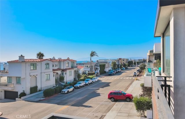 104 Manhattan Avenue, Manhattan Beach, CA 90266